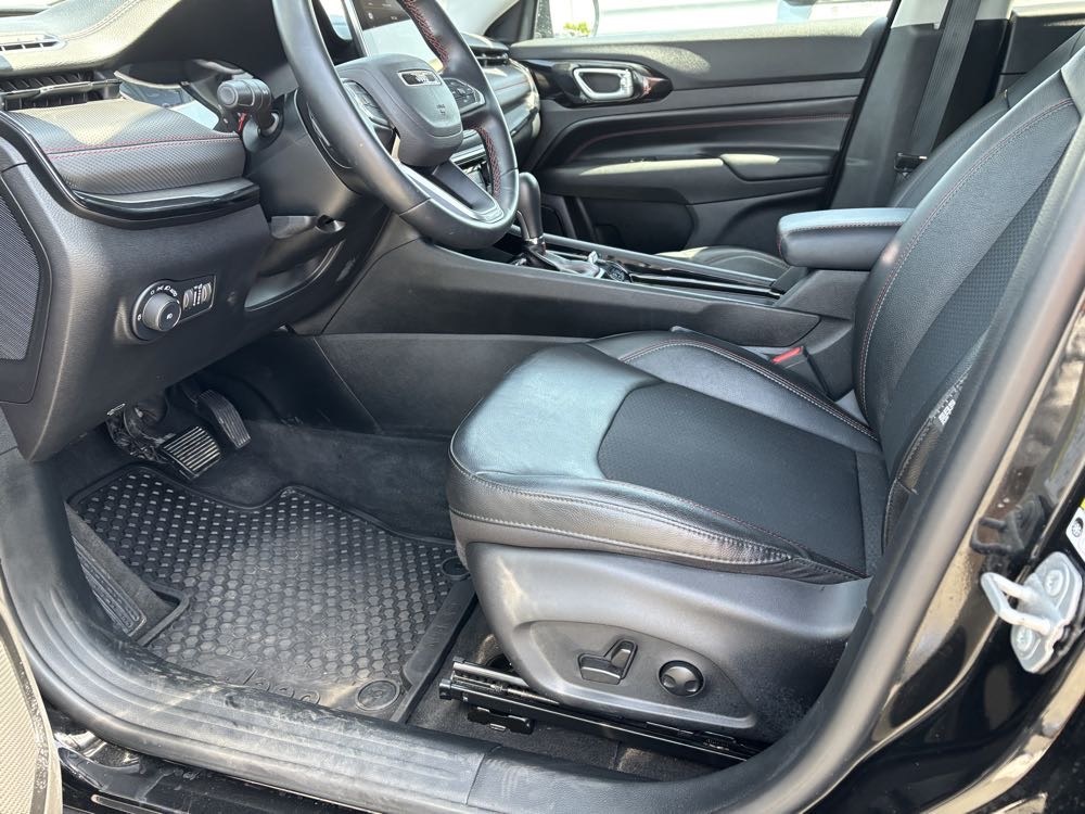 Vehicle image 26 of 35