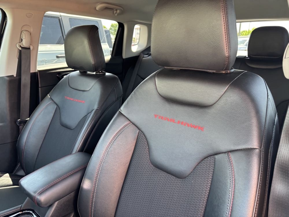Vehicle image 13 of 35