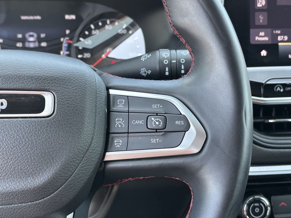 Vehicle image 16 of 35