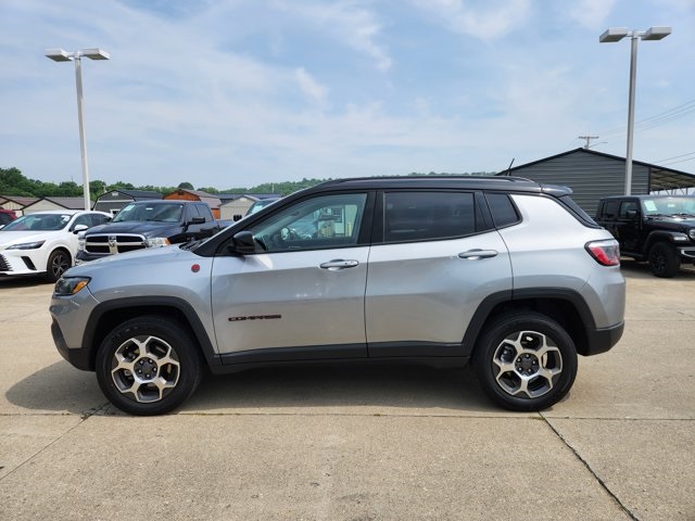 Vehicle image 8 of 28