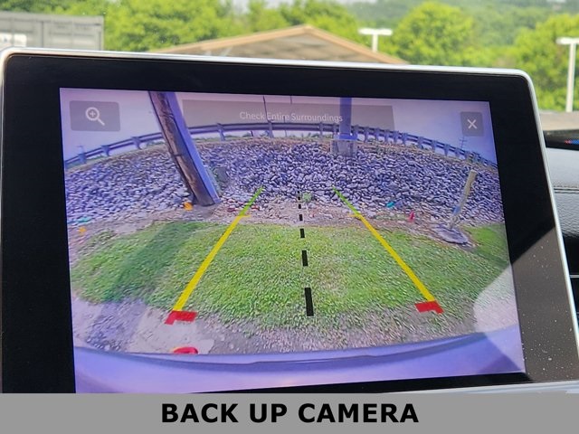 Vehicle image 11 of 28
