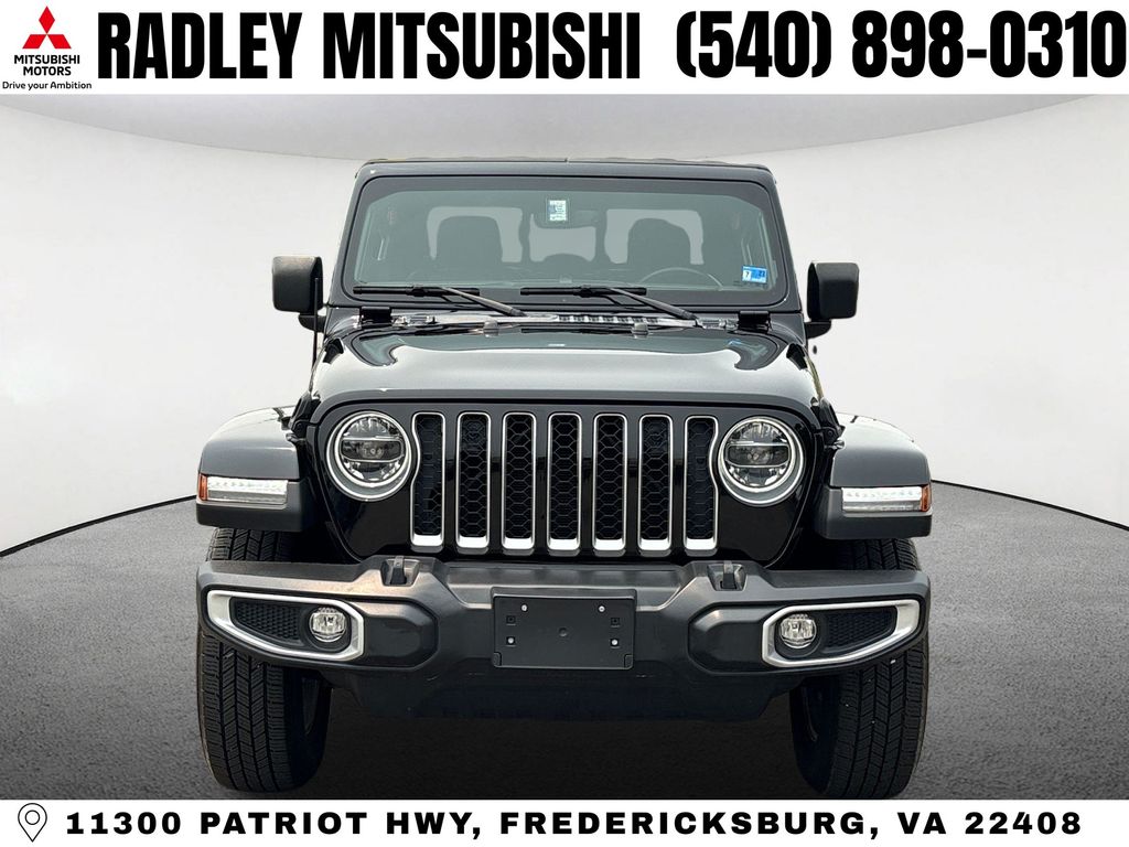 2022 Jeep Gladiator Overland Image 2 of 21