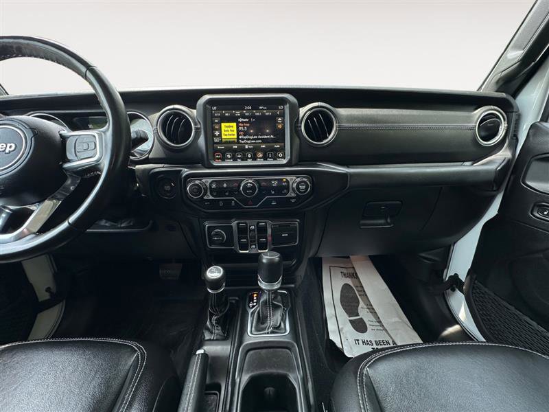 Vehicle image 11 of 14