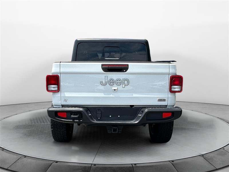Vehicle image 5 of 14