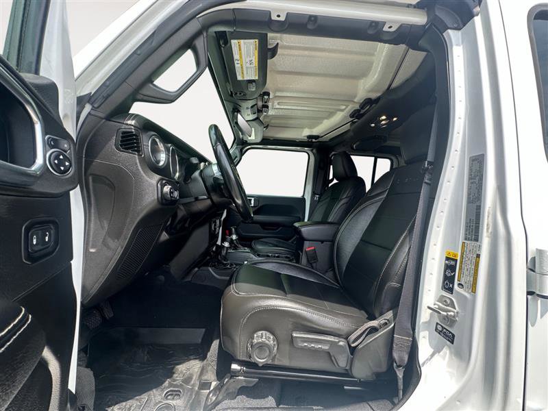 Vehicle image 9 of 14