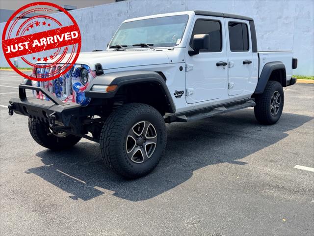 2022 Jeep Gladiator Sport Image 2 of 24
