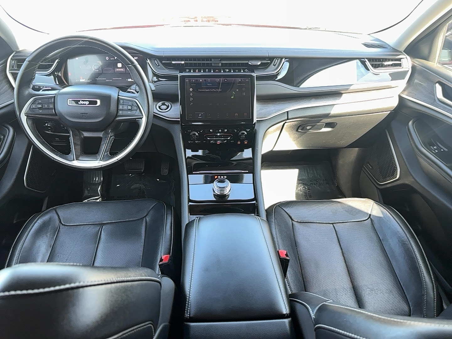 Vehicle image 12 of 17