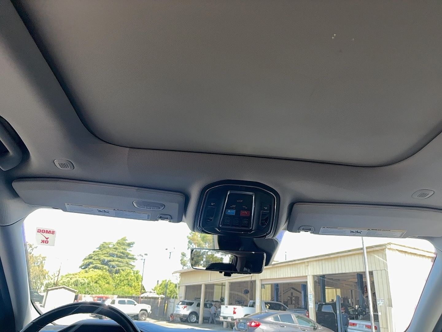 Vehicle image 11 of 17