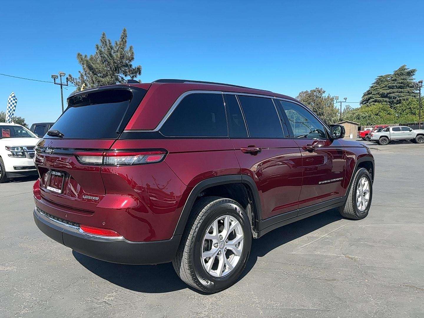 Vehicle image 4 of 17