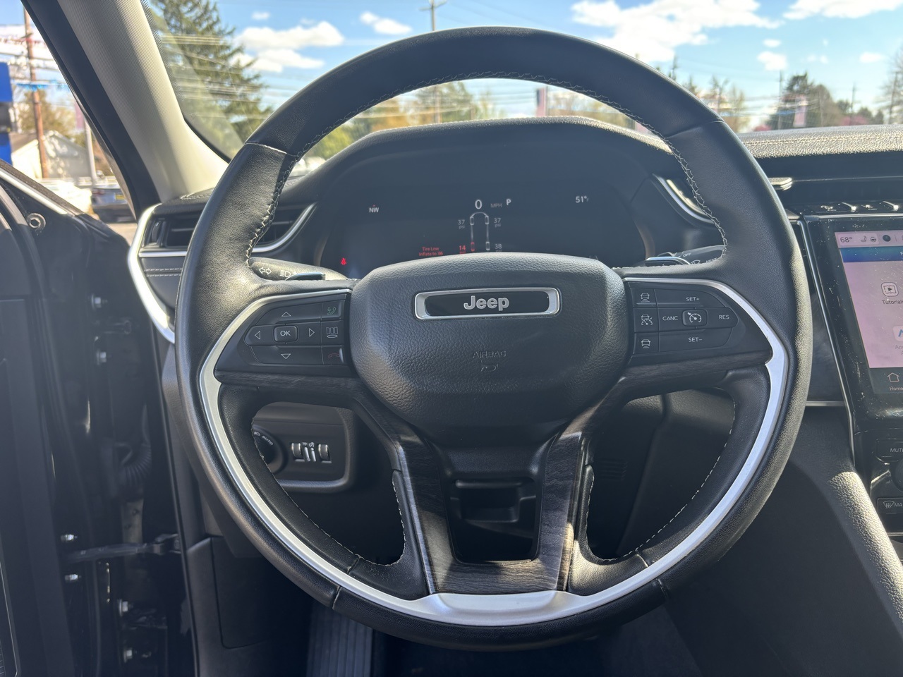 Vehicle image 9 of 20