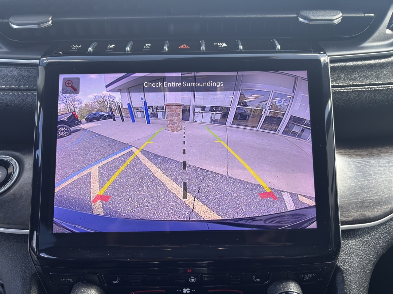 Vehicle image 18 of 20