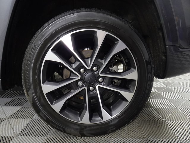 Vehicle image 10 of 53
