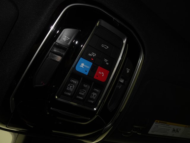 Vehicle image 36 of 53