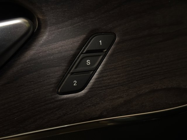 Vehicle image 43 of 53