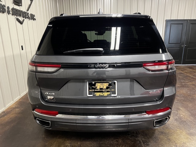 Vehicle image 10 of 52