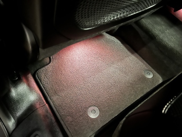 Vehicle image 21 of 52