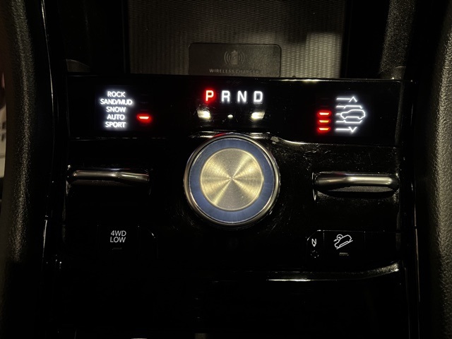 Vehicle image 46 of 52