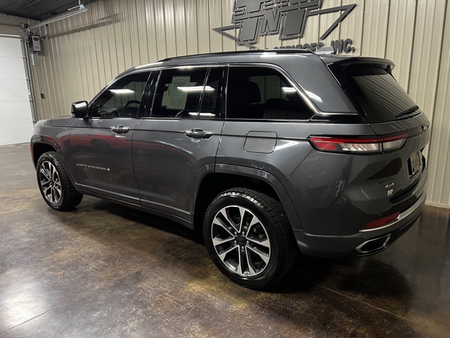 Vehicle image 7 of 52