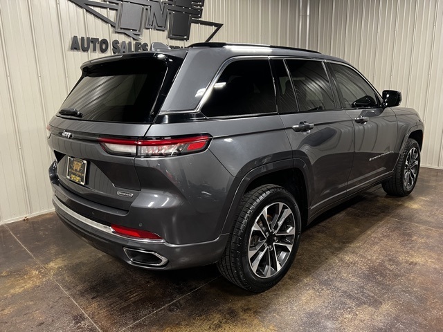 Vehicle image 6 of 52