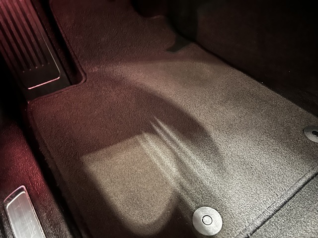 Vehicle image 18 of 52