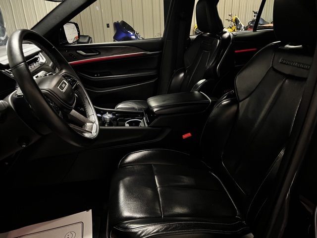 Vehicle image 15 of 52
