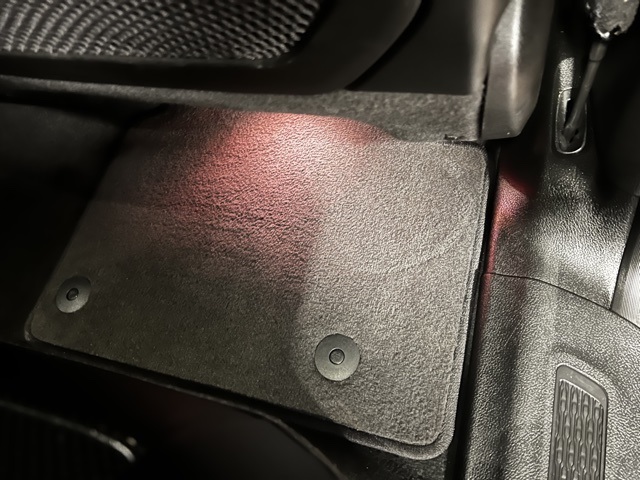 Vehicle image 27 of 52