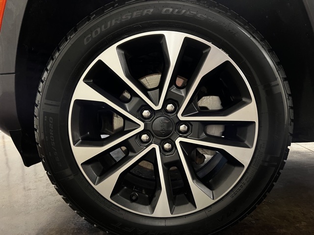 Vehicle image 11 of 52