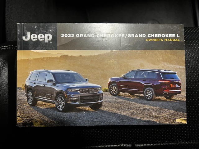 Vehicle image 4 of 52