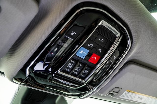 2022 Jeep Grand Cherokee Summit Image 37 of 50