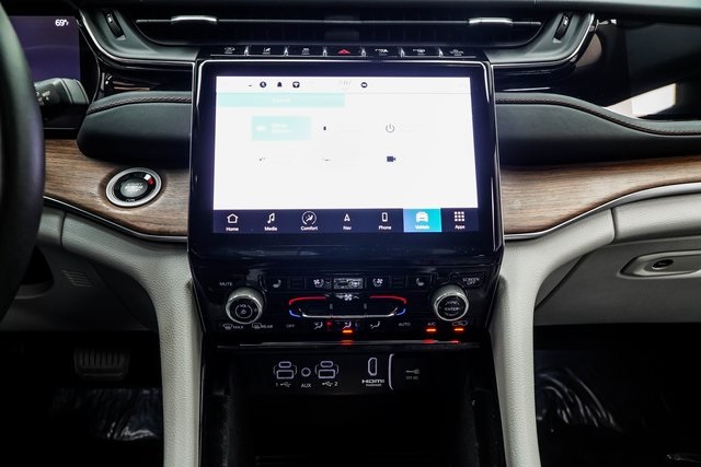 2022 Jeep Grand Cherokee Summit Image 29 of 50