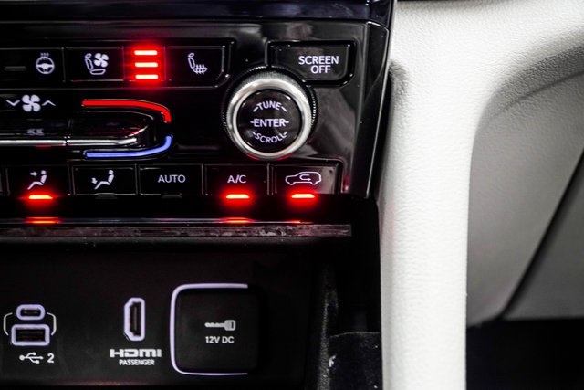 2022 Jeep Grand Cherokee Summit Image 45 of 50