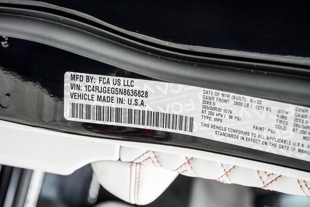 2022 Jeep Grand Cherokee Summit Image 34 of 50