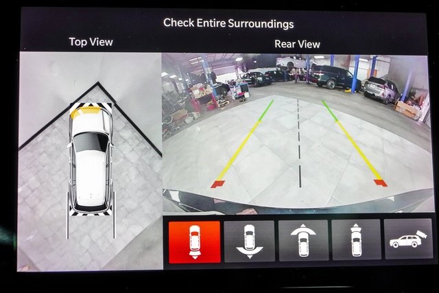 2022 Jeep Grand Cherokee Summit Image 26 of 50