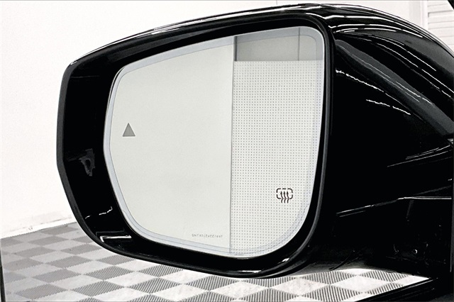 Vehicle image 36 of 39