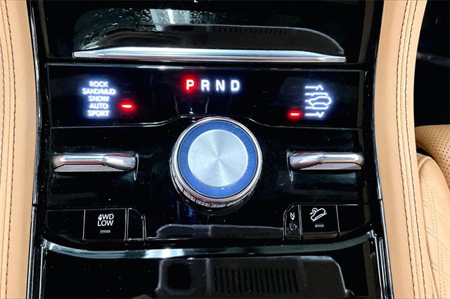 Vehicle image 34 of 39