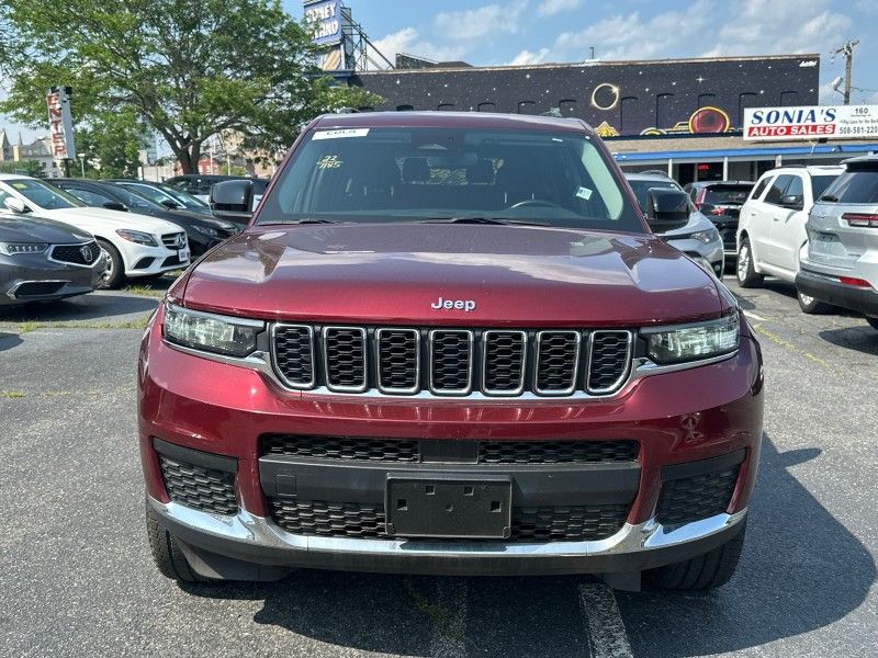 2022 Jeep Grand Cherokee L Laredo Image 2 of 34