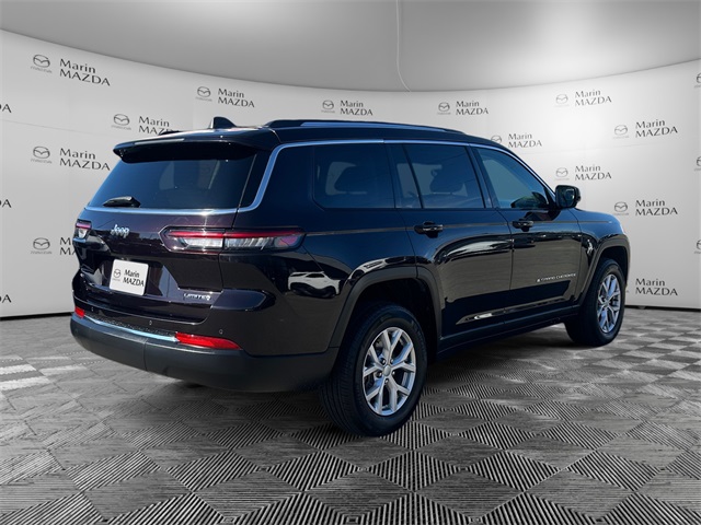 Vehicle image 5 of 32