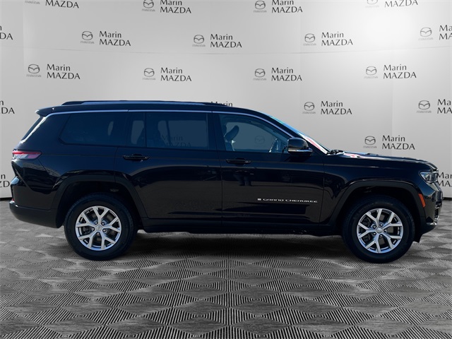 Vehicle image 4 of 32