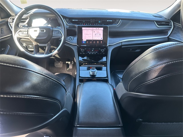 Vehicle image 19 of 32