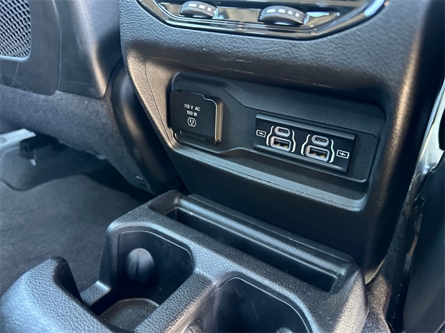 Vehicle image 32 of 32