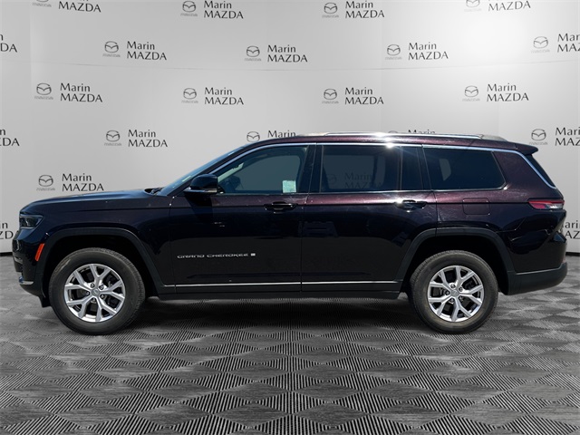 Vehicle image 8 of 32
