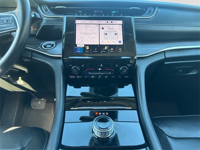 Vehicle image 31 of 32