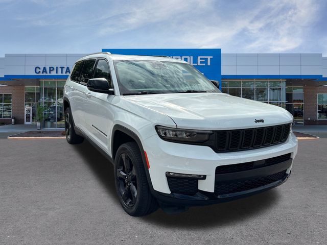 Vehicle image 4 of 18