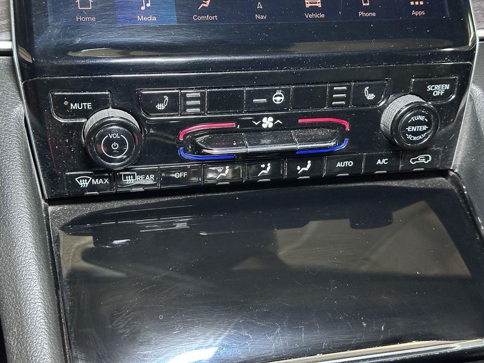 Vehicle image 43 of 78