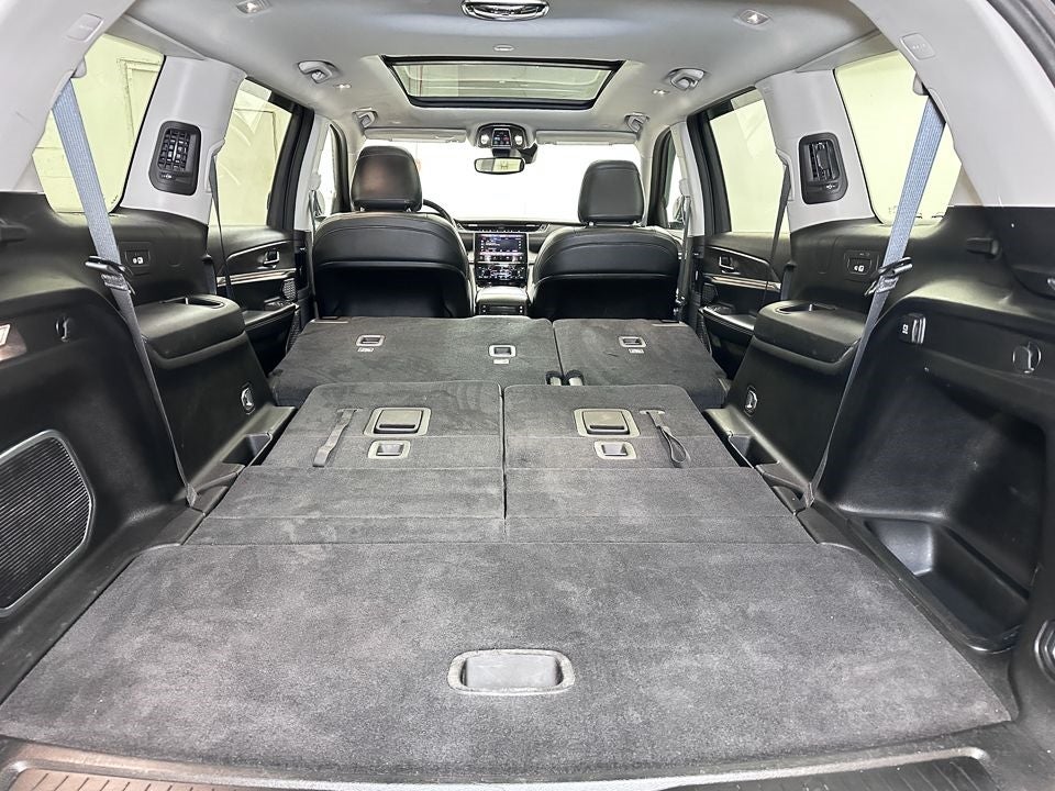 Vehicle image 17 of 78