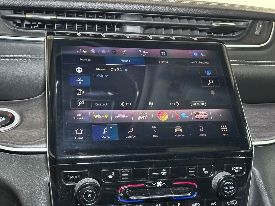 Vehicle image 30 of 78