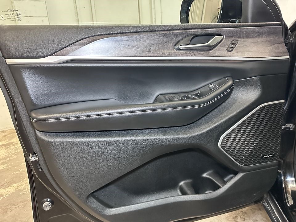 Vehicle image 46 of 78