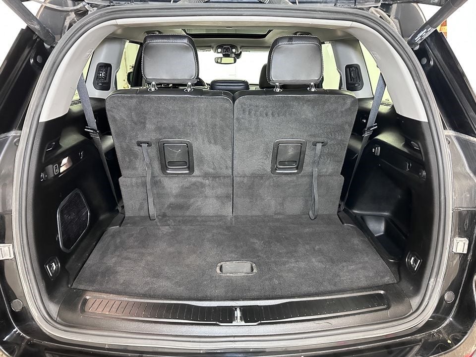 Vehicle image 15 of 78