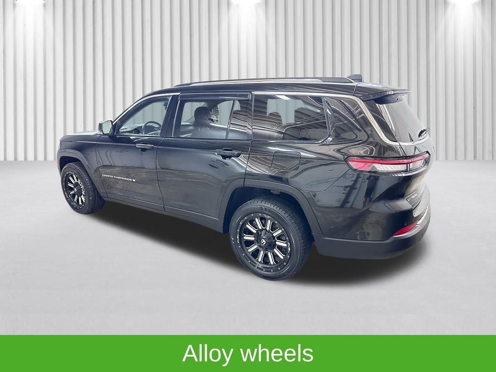 Vehicle image 10 of 78