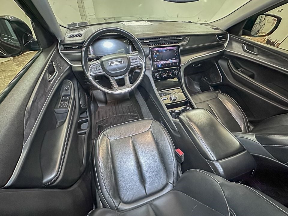 Vehicle image 25 of 78